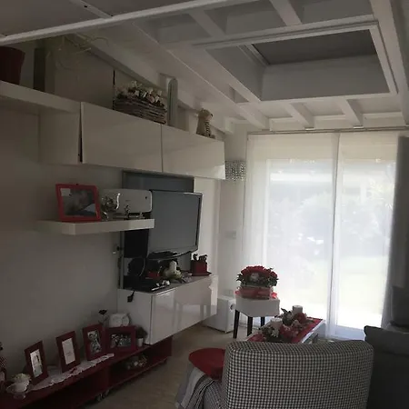 Al 163 بيت للعطل *